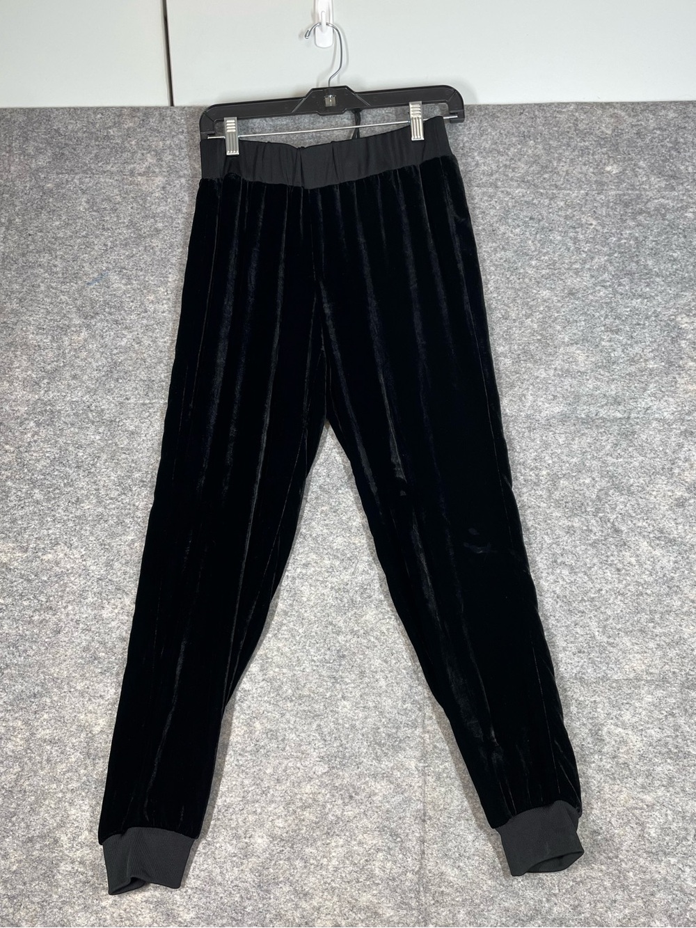 Theory Black Silk Blend Velvet Jogger Pull On Pants Small Luxe Lounge Tapered